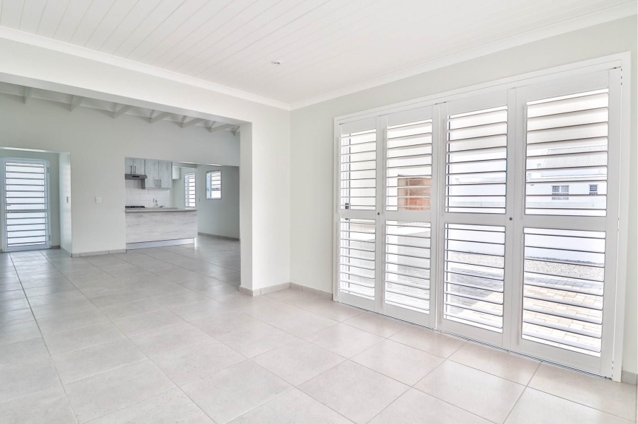 3 Bedroom Property for Sale in Velddrif Western Cape